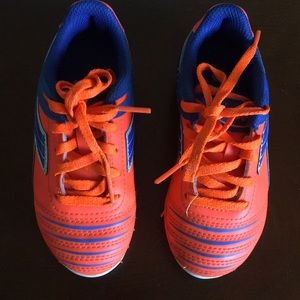 Soccer diadora cleats kids 10.5